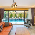 Soeguet 1 - 4 Bedroom With Jacuzzi In Willa