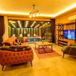 Soeguet 1 - 4 Bedroom With Jacuzzi In Willa *