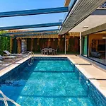 Soeguet 1 - 4 Bedroom With Jacuzzi In Willa Fethiye