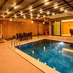 Soeguet 1 - 4 Bedroom With Jacuzzi In *