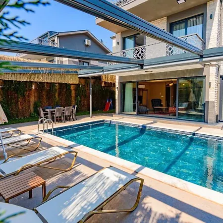 Soeguet 1 - 4 Bedroom With Jacuzzi In Willa