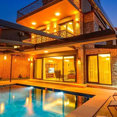 Villa Söğüt 1 - 4 Bedroom With Jacuzzi In *