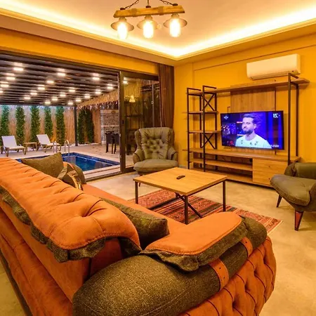Soeguet 1 - 4 Bedroom With Jacuzzi In Fethiye