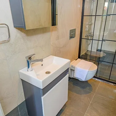 Soeguet 1 - 4 Bedroom With Jacuzzi In Fethiye