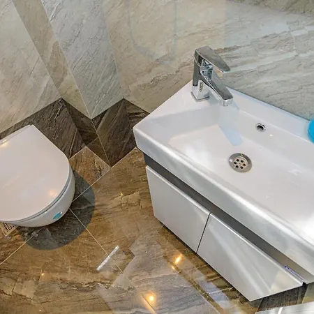 Soeguet 1 - 4 Bedroom With Jacuzzi In Fethiye