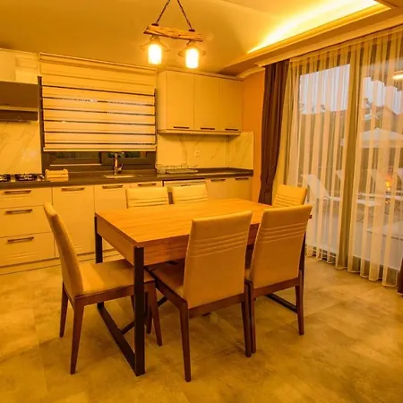 Soeguet 1 - 4 Bedroom With Jacuzzi In Villa Fethiye