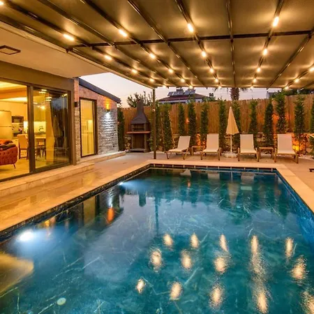 Söğüt 1 - 4 Bedroom With Jacuzzi In Villa Fethiye