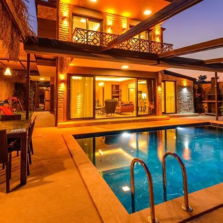 Soeguet 1 - 4 Bedroom With Jacuzzi In Villa Fethiye