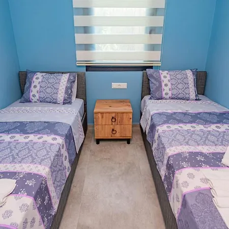 Villa Söğüt 1 - 4 Bedroom With Jacuzzi In *