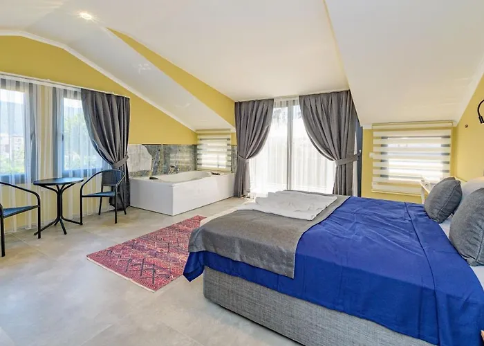 Söğüt 1 - 4 Bedroom With Jacuzzi In Villa *