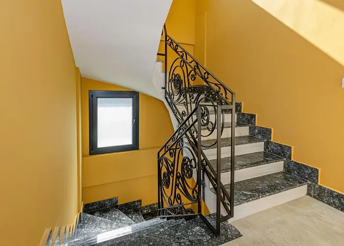 Söğüt 1 - 4 Bedroom With Jacuzzi In