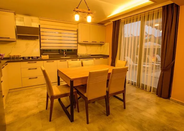 Söğüt 1 - 4 Bedroom With Jacuzzi In Villa Fethiye