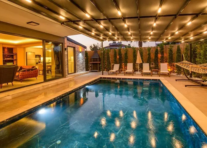 Söğüt 1 - 4 Bedroom With Jacuzzi In Villa Fethiye