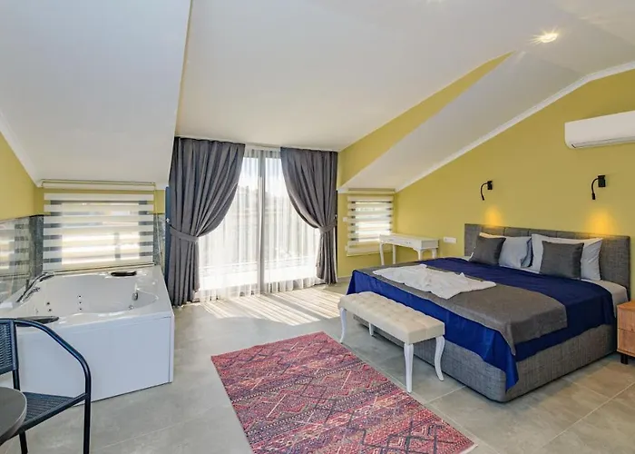 Söğüt 1 - 4 Bedroom With Jacuzzi In