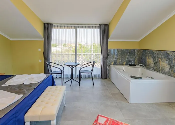 Söğüt 1 - 4 Bedroom With Jacuzzi In