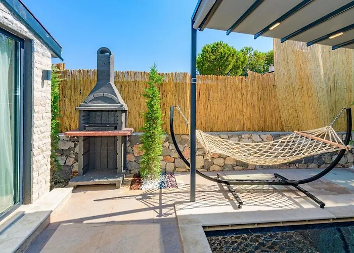 Söğüt 1 - 4 Bedroom With Jacuzzi In Villa *