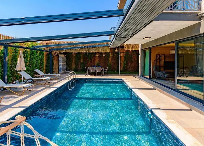 Söğüt 1 - 4 Bedroom With Jacuzzi In Villa Fethiye