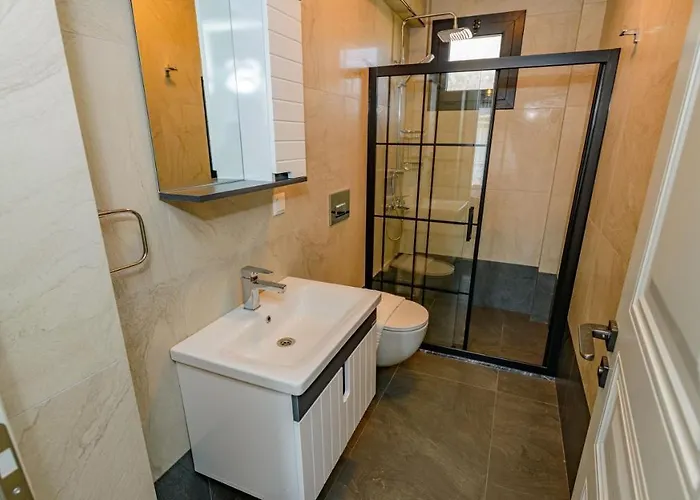 Söğüt 1 - 4 Bedroom With Jacuzzi In