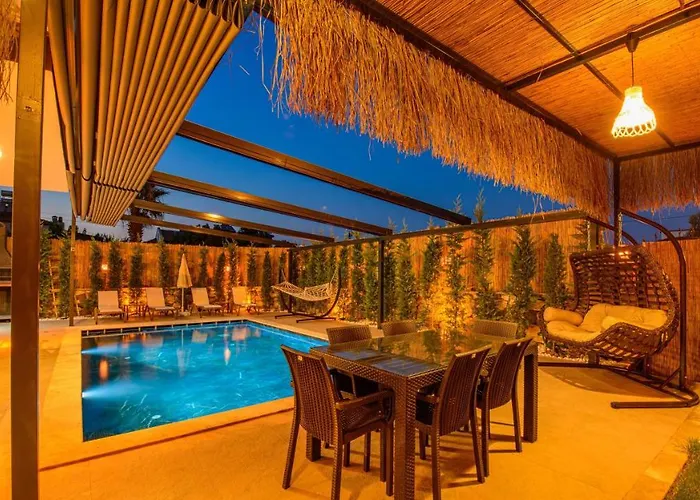 Söğüt 1 - 4 Bedroom With Jacuzzi In Villa Fethiye